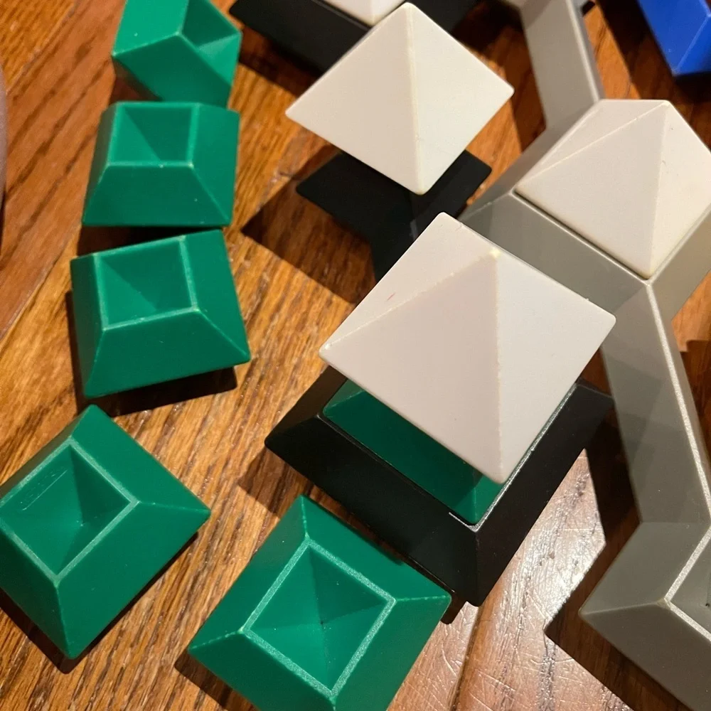 Learning Resources Wedgits 25 pieces and storage box